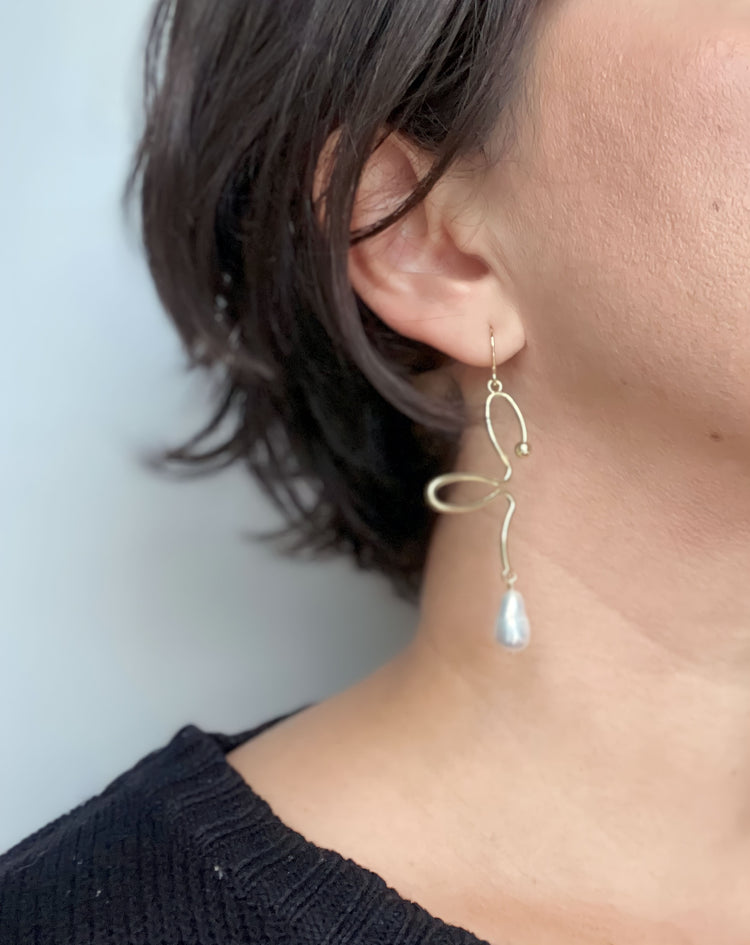 Doodle Line Dangle Earrings | Freshwater Pearl Earrings