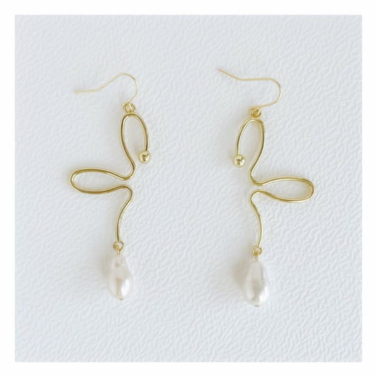 Doodle Line Dangle Earrings | Freshwater Pearl Earrings
