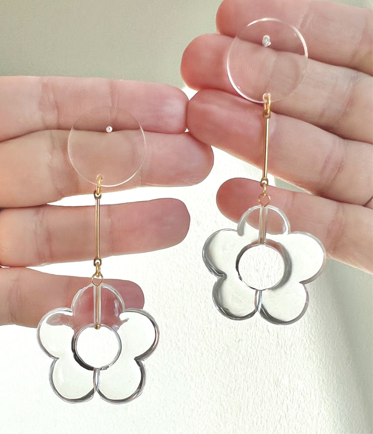 The Breeze Flower Dangle Earrings | Acrylic Earrings