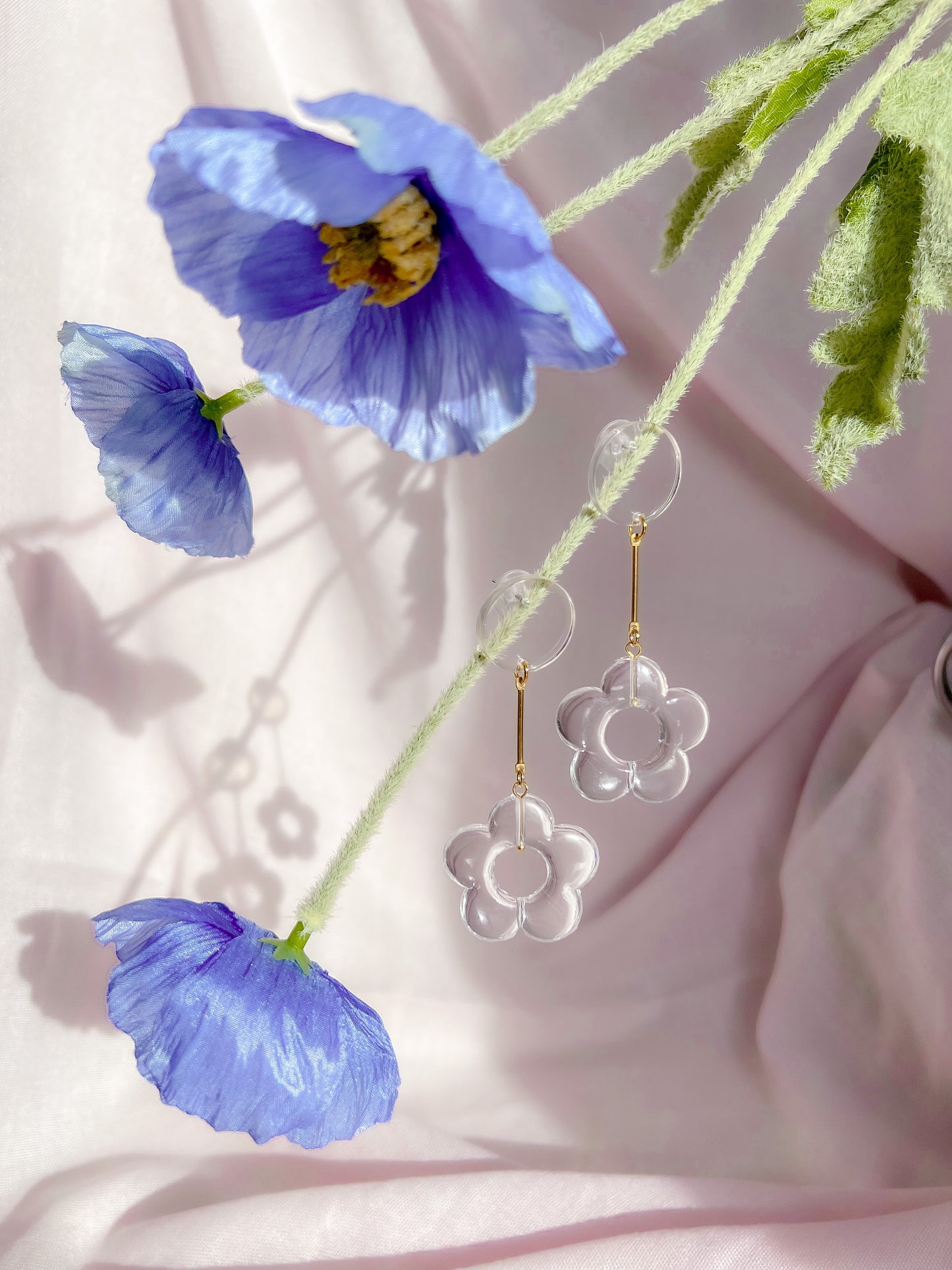 The Breeze Flower Dangle Earrings | Acrylic Earrings