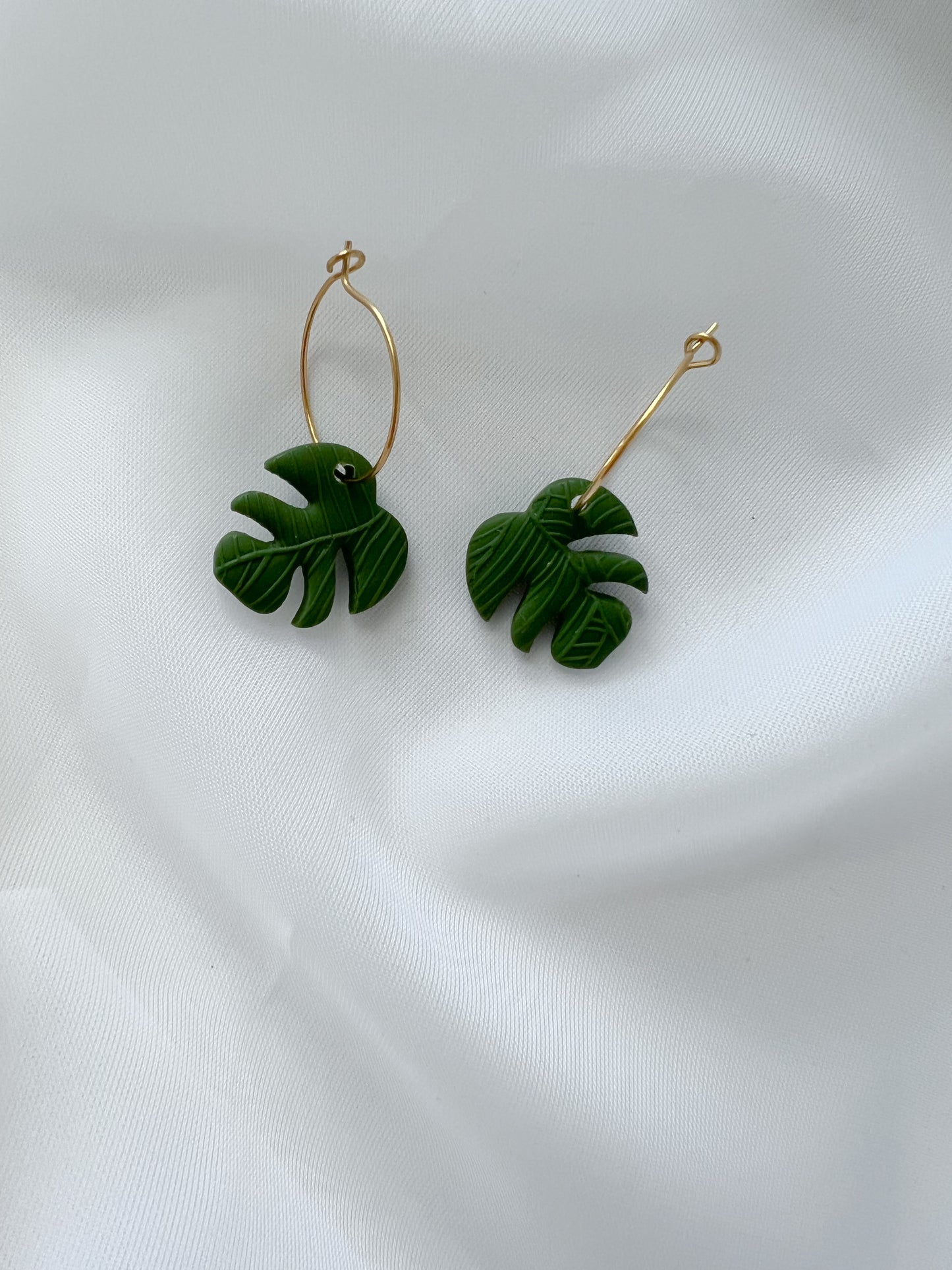 Mini monstera leaf hoop earrings